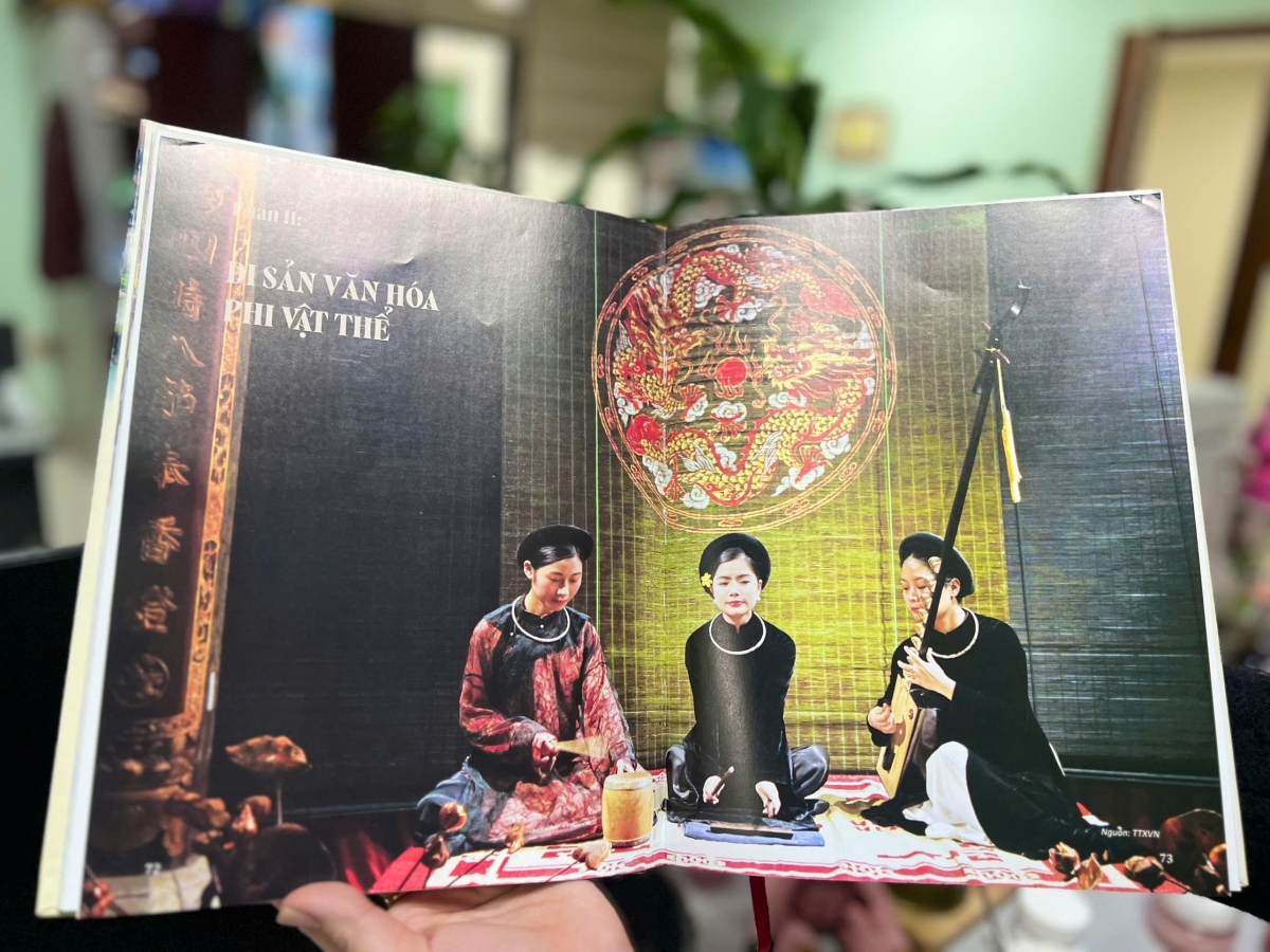 Không chỉ chú trọng nội dung, cuốn sách còn gây ấn tượng bởi hình thức trình bày hiện đại, sáng tạo, bố cục khoa học, hệ thống hình ảnh về các di sản được tuyển chọn công phu, giúp bạn đọc có cảm giác như đang trực tiếp chiêm ngưỡng và trải nghiệm các không gian di sản trải dài khắp mọi miền đất nước.