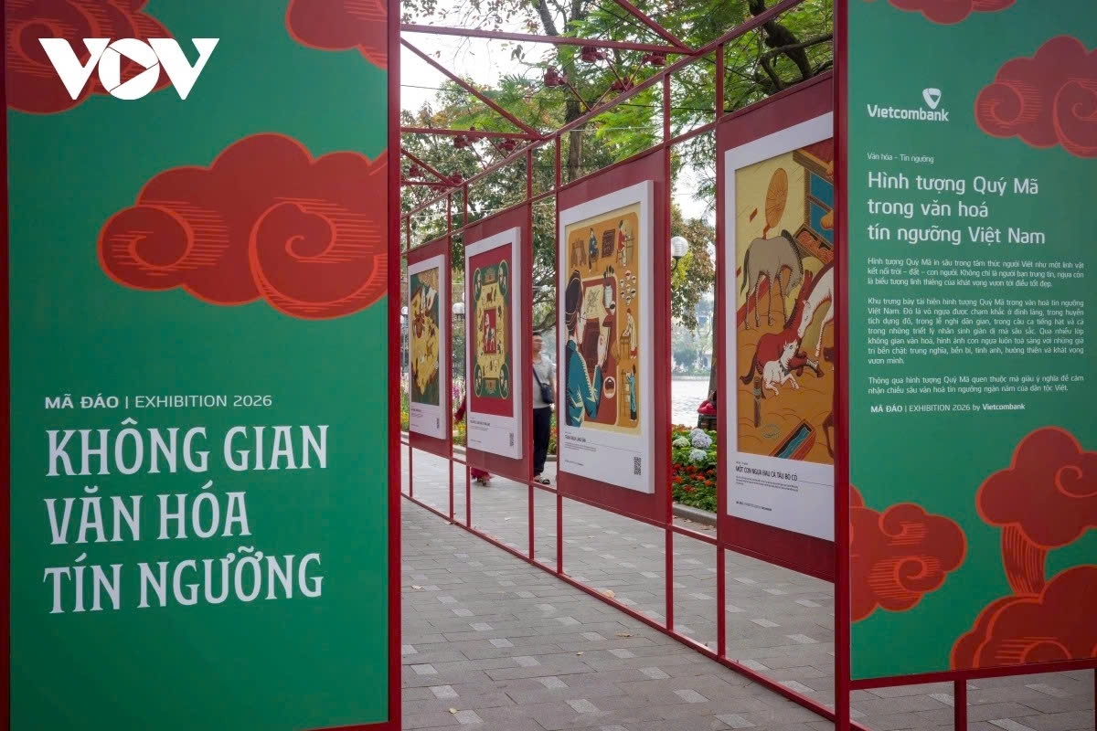Linked to Spring Binh Ngo 2026, a time when the country enters a new stage of development marked by strong aspirations to move forward and toward prosperity, the theme “Mã Đáo” was chosen as a culturally resonant message, evoking a spirit of new beginnings, movement and advancement.