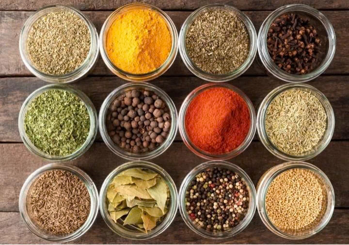 Gia vị hỗ trợ giảm cân thông qua khả năng tăng cường chuyển hóa năng lượng (Ảnh: Getty Images)