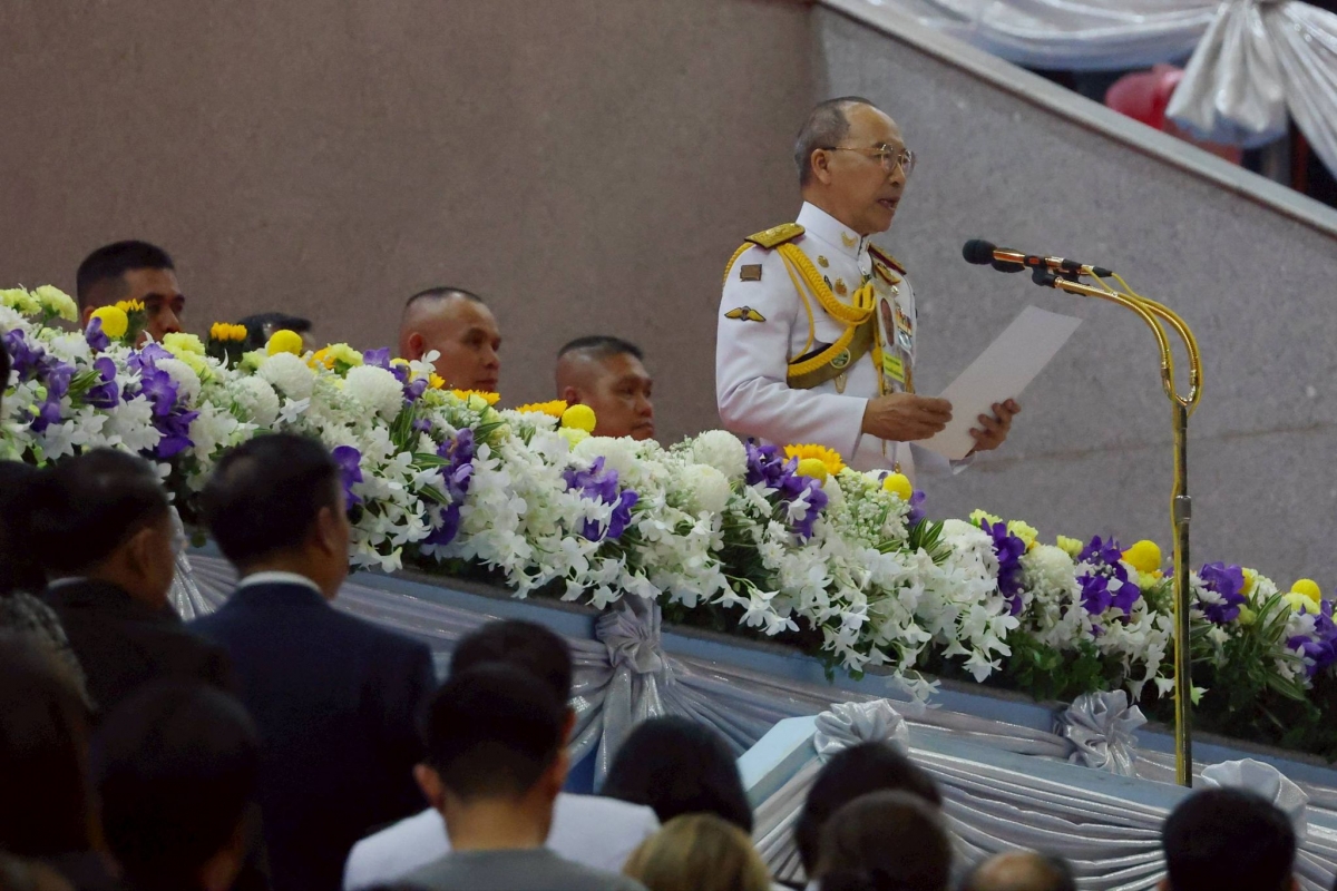 Hoàng thân Chalermsuk Yugala đã thay mặt Nhà vua Thái Lan chính thức tuyên bố khai mạc Đại hội Thể thao Người khuyết tật Đông Nam Á lần thứ 13.