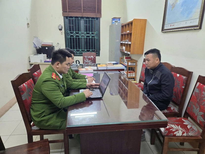 Cơ quan điều tra lấy lời khai của đối tượng