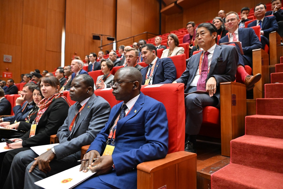 Các đại biểu quốc tế dự Đại hội lần thứ XIV của Đảng Cộng sản Việt Nam.