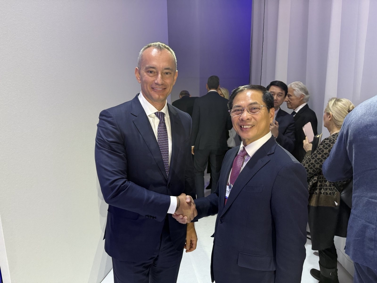 Bộ trưởng Ngoại giao Bulgaria Georg Danielov Georgiev và Phó Thủ tướng Chính phủ Bùi Thanh Sơn. (Ảnh: Bộ Ngoại giao) 