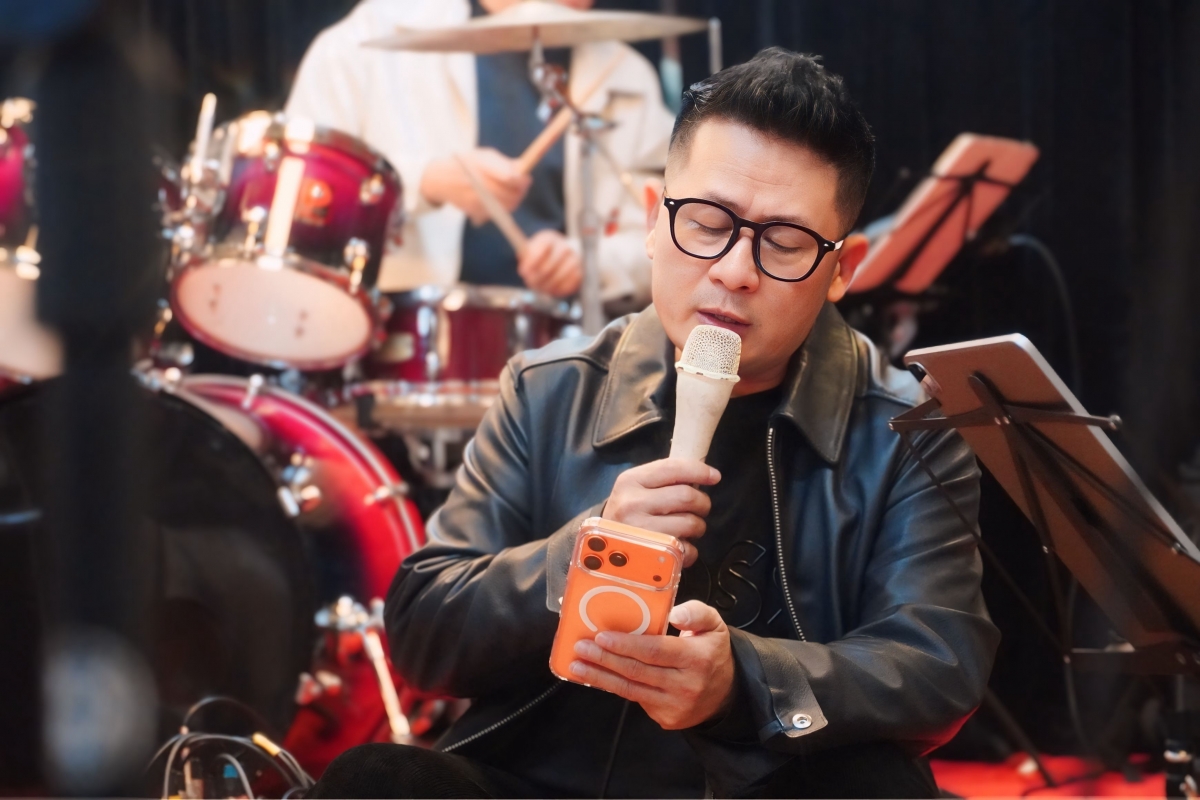 Ca sĩ Bằng Kiều