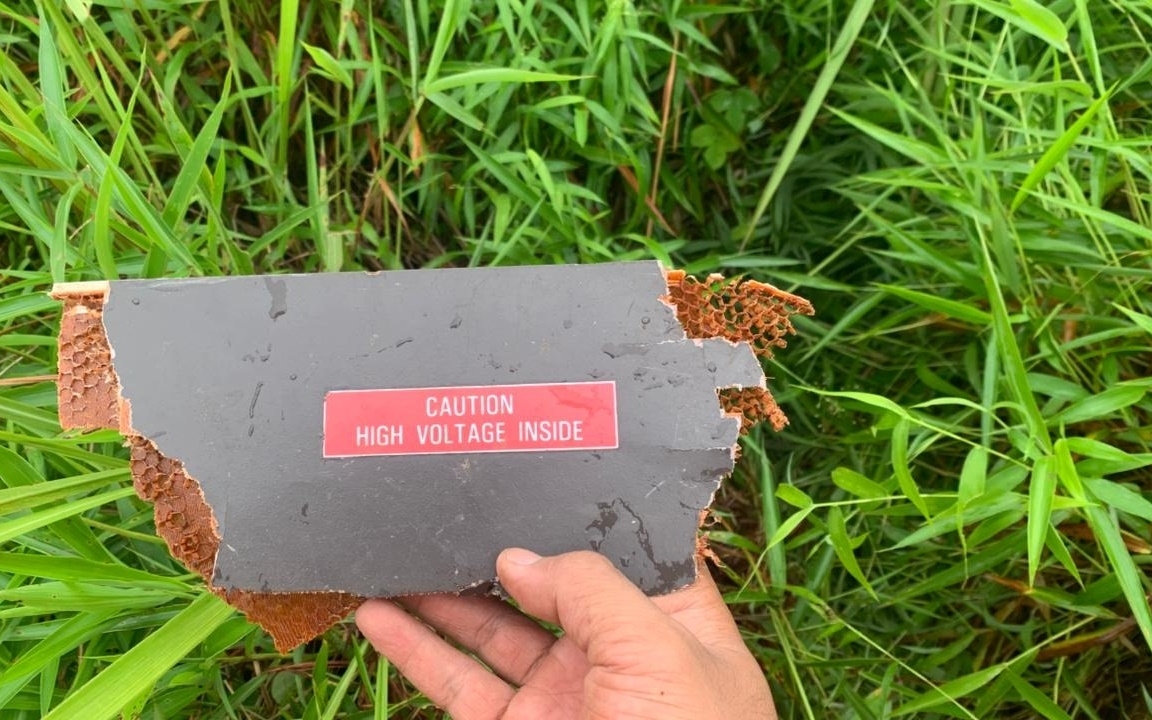 Tìm thấy mảnh vỡ nghi ngờ của chiếc máy bay mất tích với 11 người. Ảnh: Basarnas