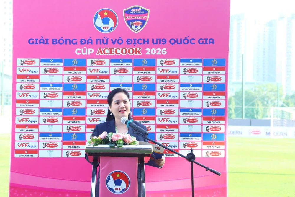 Bà Nguyễn Thanh Hà – Phó Tổng Thư ký LĐBĐVN, Trưởng BTC giải.