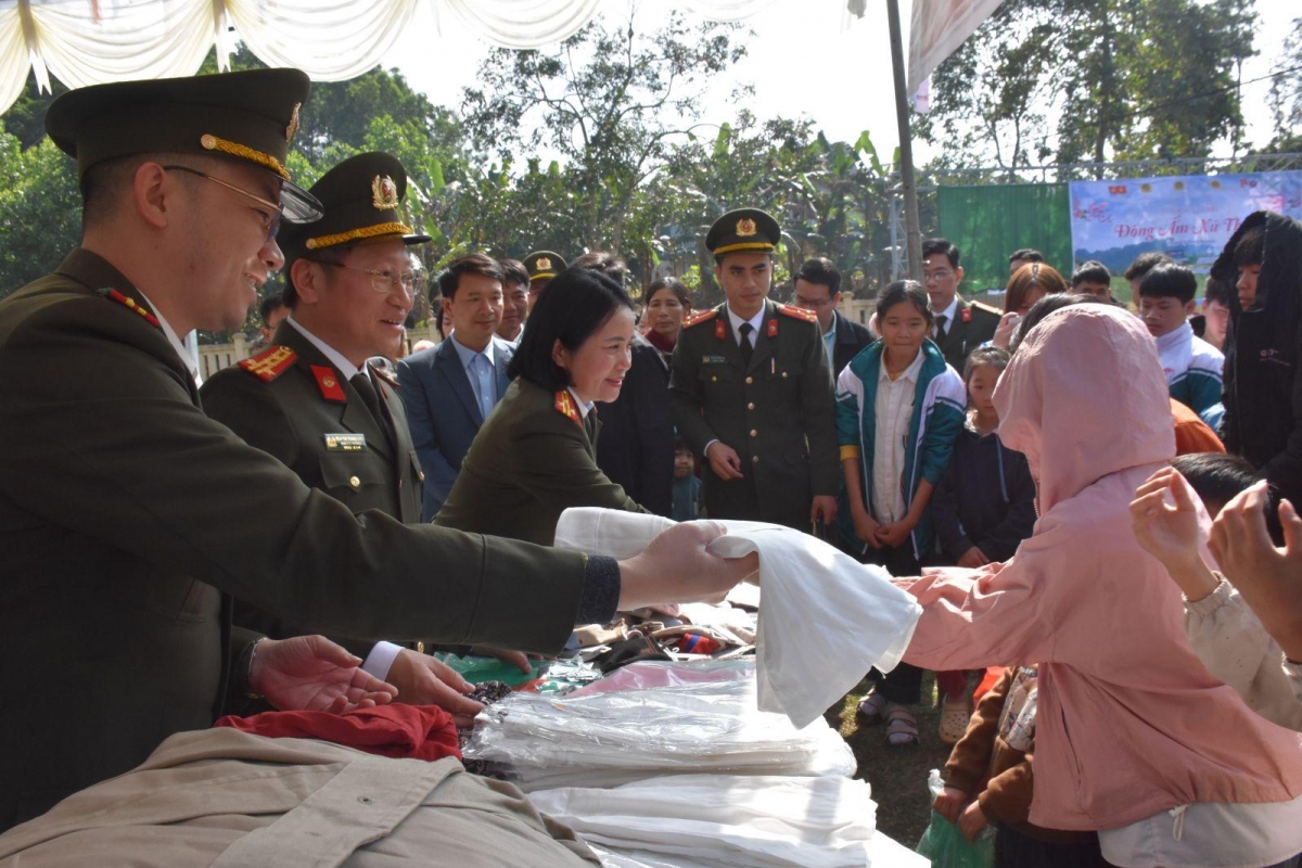 Ấm áp gian hàng 0 đồng