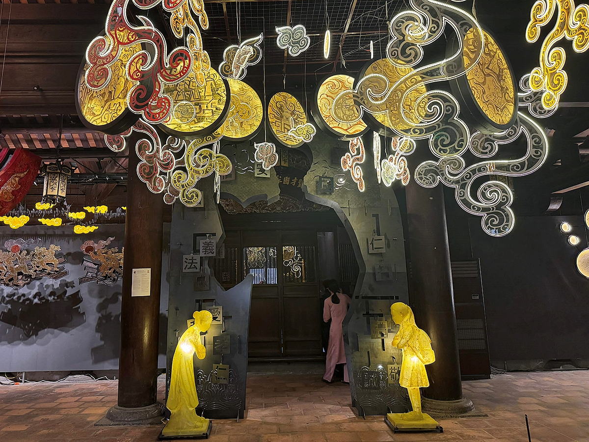 Không gian sắp đặt tại triển lãm nghệ thuật "Đạo học ngàn năm"