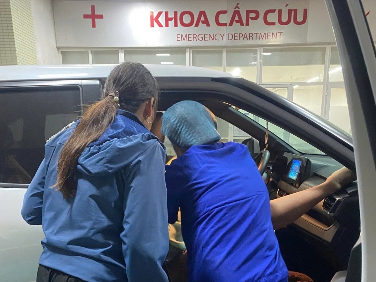 Kịp thời đưa sản phụ đến bệnh viện cấp cứu