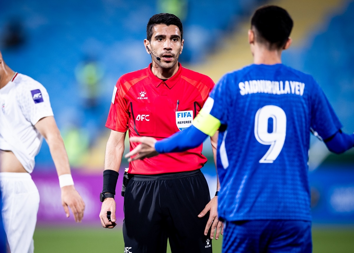 Trọng tài chính trận U23 Việt Nam vs U23 Hàn Quốc là ông Abdullah Jamali người Kuwait. (Ảnh: AFC). 