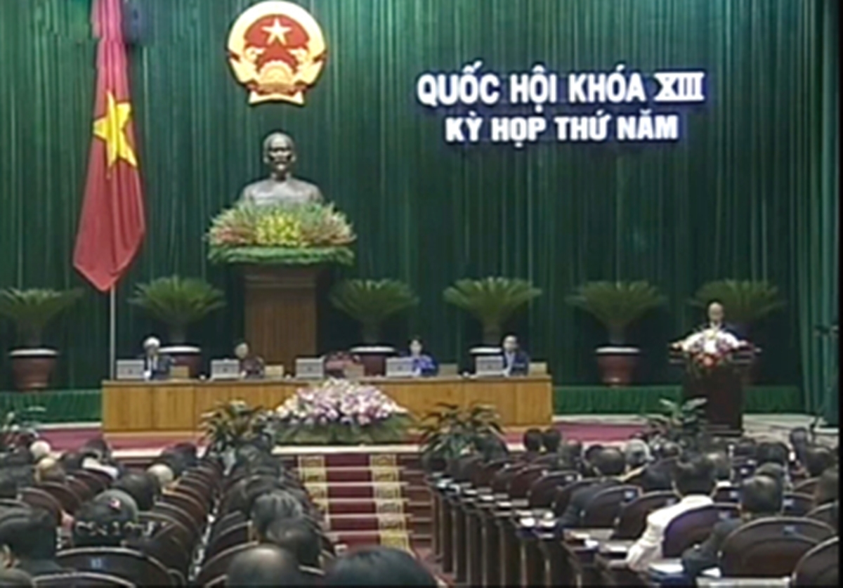 Lần đầu tiên trong lịch sử nghị trường, tại Kỳ họp thứ 5, tháng 6/2013, Quốc hội khóa XIII đã tiến hành lấy phiếu tín nhiệm đối với 47 chức danh lãnh đạo chủ chốt của bộ máy Nhà nước ở Trung ương