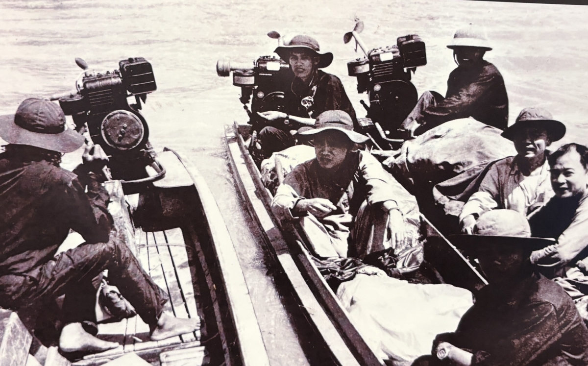 Lực lượng thanh niên xung phong tập kết, sẵn sàng lên đường làm nhiệm vụ
 