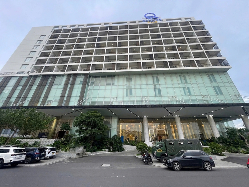 Thời điểm Cục Cảnh sát hình sự phối hợp với Công an tỉnh Khánh Hòa kiểm tra cơ sở massage Quinter, phường Nha Trang. Ảnh: H.L