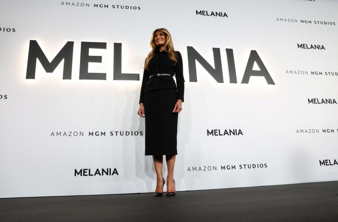 Đệ nhất phu nhân Hoa Kỳ Melania Trump đến dự buổi ra mắt phim tài liệu "Melania". (Ảnh: Reuters)