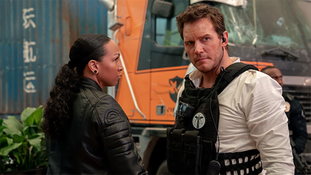 Kali Reis và Chris Pratt trong phim “Mercy”. (Ảnh: Justin Lubin/Amazon MGM Studio)