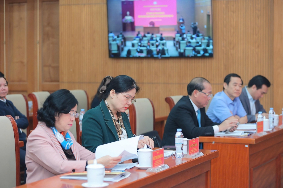 Các lãnh đạo Cơ quan Ủy ban T.Ư MTTQ Việt Nam và Cơ quan Đảng ủy MTTQ Việt Nam, các đoàn thể T.Ư được giới thiệu ứng cử ĐBQH. Ảnh: Quang Vinh