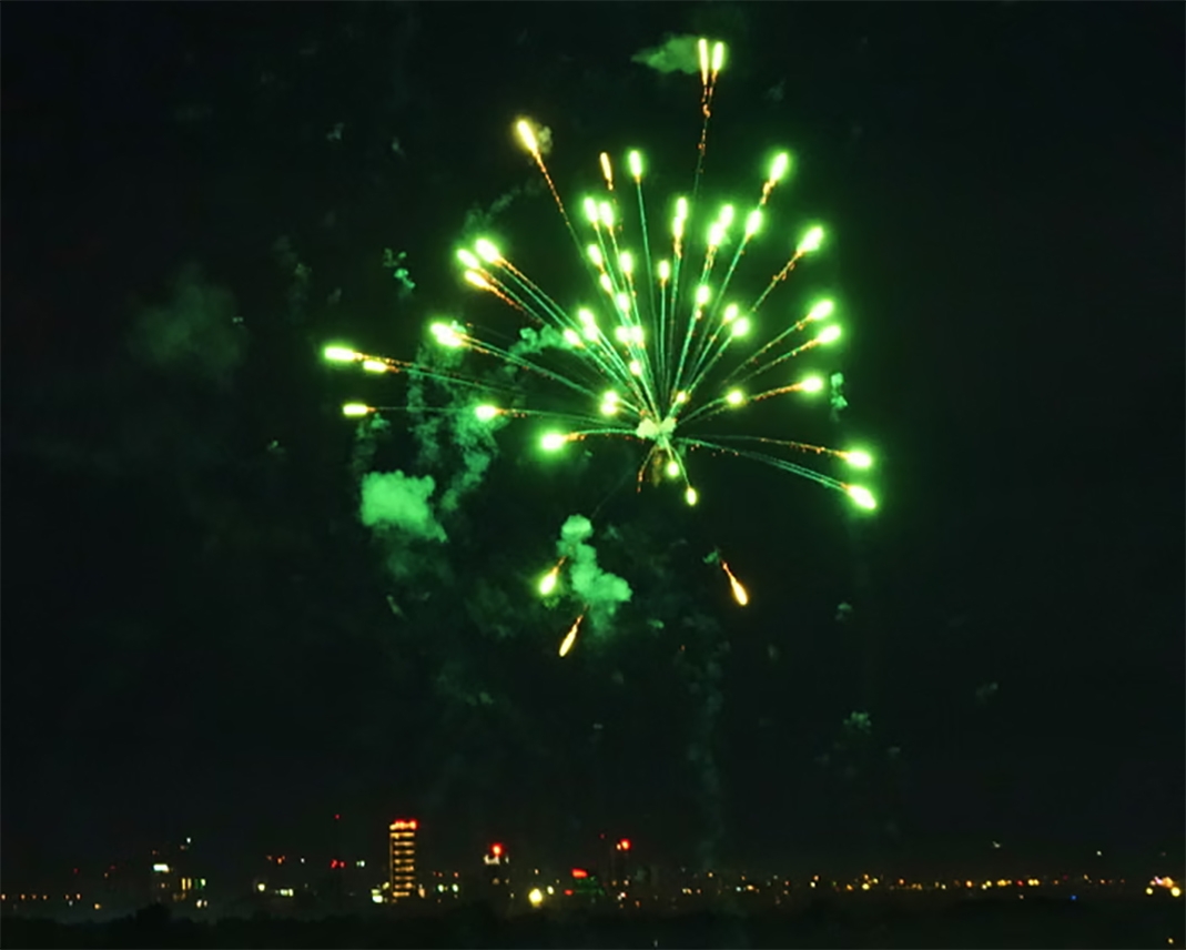 Hình ảnh màn trình diễn pháo hoa ở Nicosia, CH Síp. Ảnh: AP.