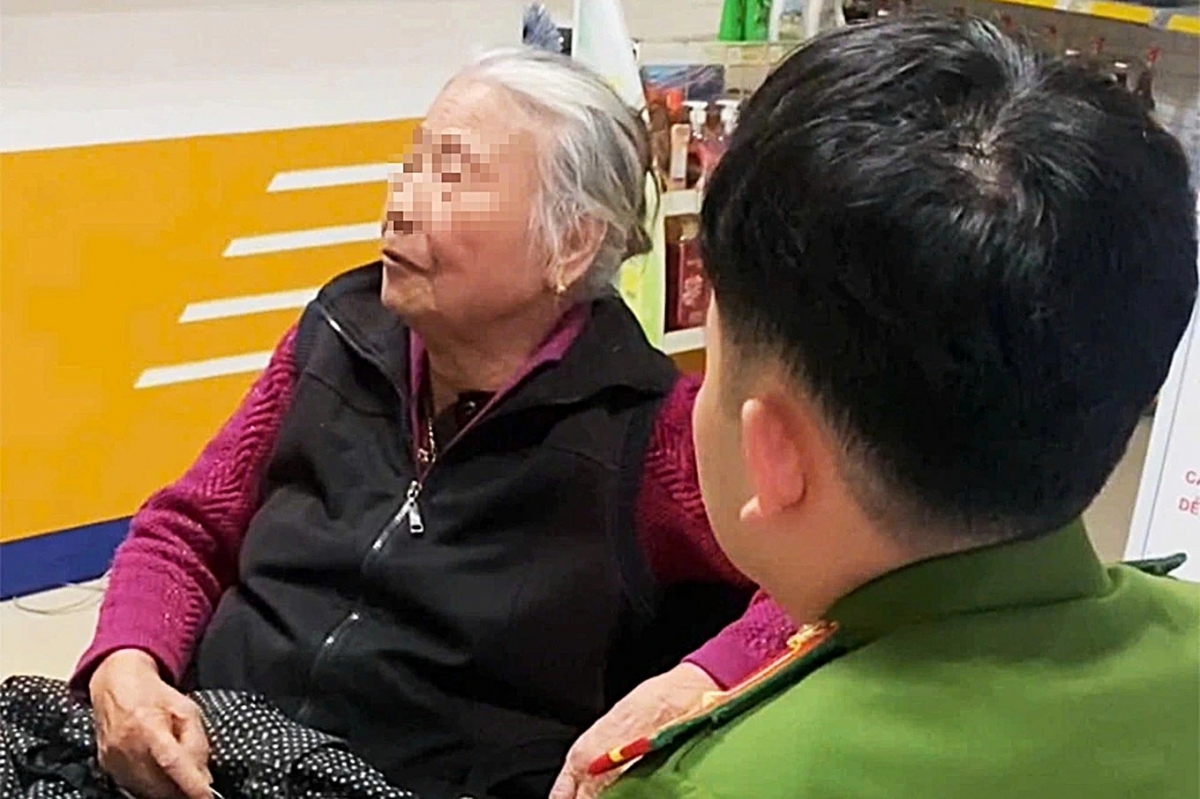 Công an xã Diễn Châu giải thích cho nạn nhân và ngăn chặn kịp thời.