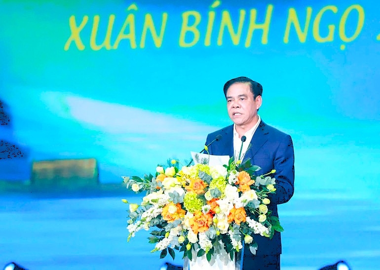 Ông Võ Trọng Hải, Chủ tịch UBND tỉnh Nghệ An phát biểu bày tỏ sự tri ân, ghi nhận và cảm ơn sâu sắc những tấm lòng nhân ái, nghĩa cử cao đẹp của các tổ chức, cá nhân, doanh nghiệp, các nhà hảo tâm.