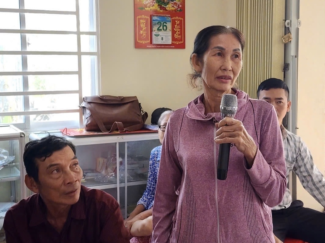 Người dân ở các ấp đã tập trung phản ánh nhiều nhóm vấn đề, nhất là các thủ tục về đất đai