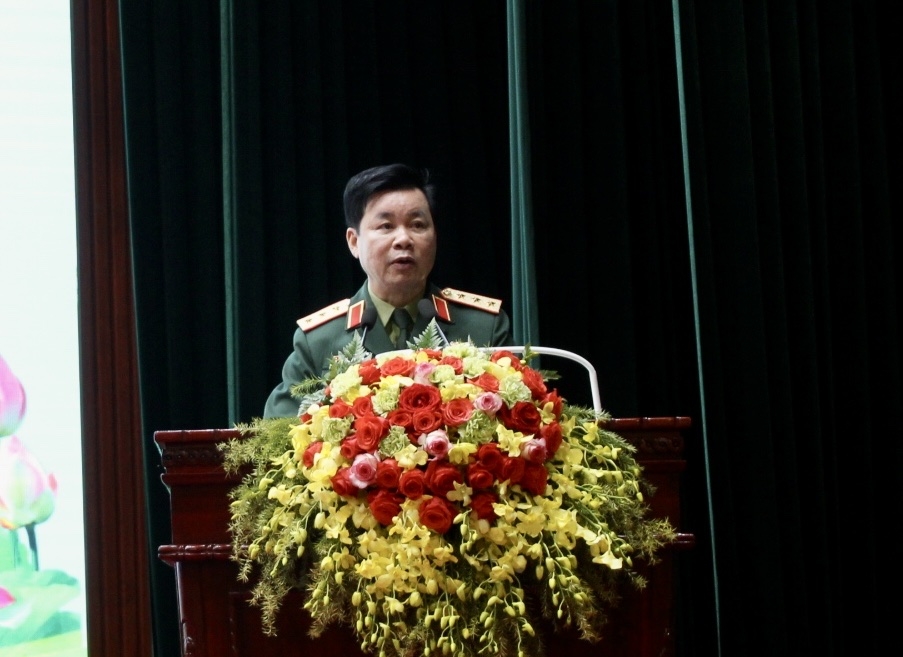 Thượng tướng Đỗ Xuân Tụng phát biểu chỉ đạo. 