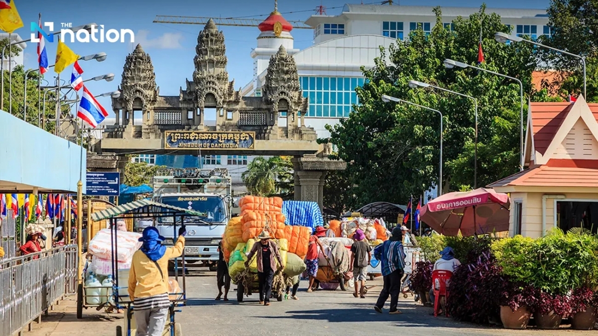 Cửa khẩu quốc tế Aranyaprathet – Ban Klong Luek (thuộc tỉnh Sa Kaeo, Thái Lan), đối diện với cửa khẩu Poipet (thuộc tỉnh Banteay Meanchey, Campuchia). Ảnh: The Nation