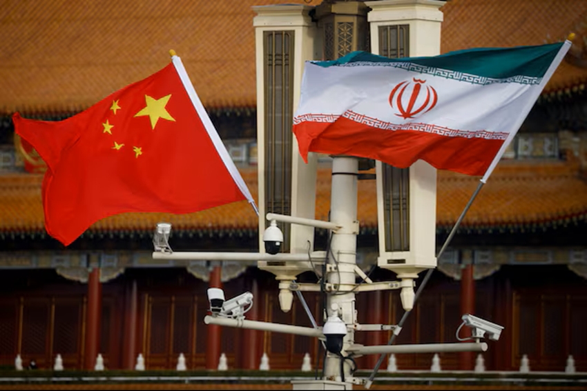 Trung Quốc liên tiếp đưa ra các cảnh báo an ninh liên quan đến Iran. Ảnh Reuters