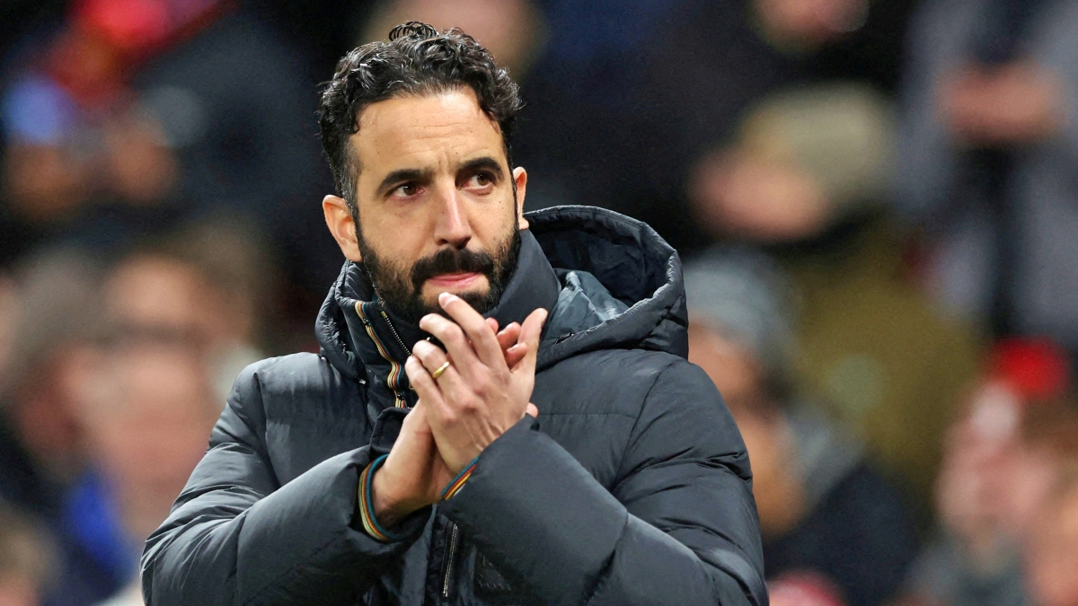 HLV Ruben Amorim chia tay MU (Ảnh: Reuters)