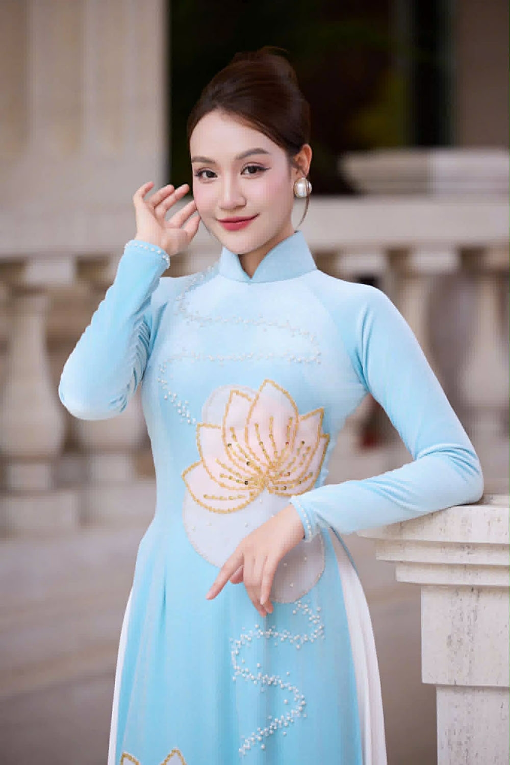 Sở hữu giọng hát nội lực, ngoại hình xinh đẹp, Thu Thủy hiện đang là cái tên được đông đảo khán giả yêu quý và cô liên tục xuất hiện trên các sân khấu lớn nhỏ ở Hà Nội và các tỉnh, thành khác.