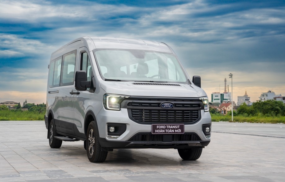 Ford Transit đạt 5.761 xe, chiếm 74% thị phần xe thương mại