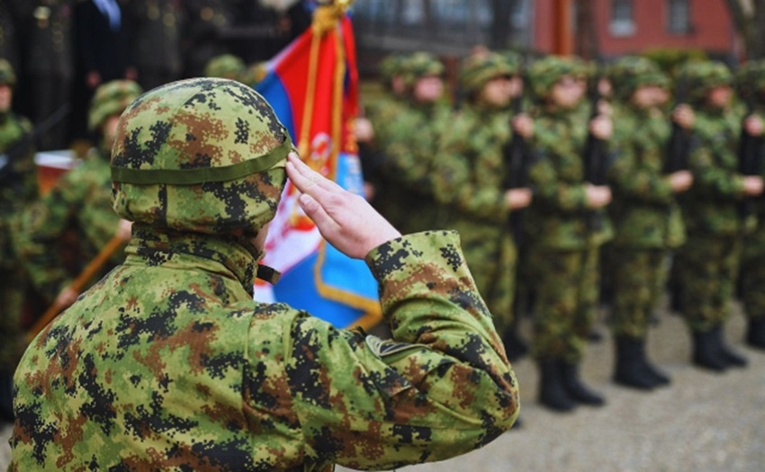 Serbia sẽ tái áp dụng chế độ nghĩa vụ quân sự bắt buộc. Ảnh: novinite.com