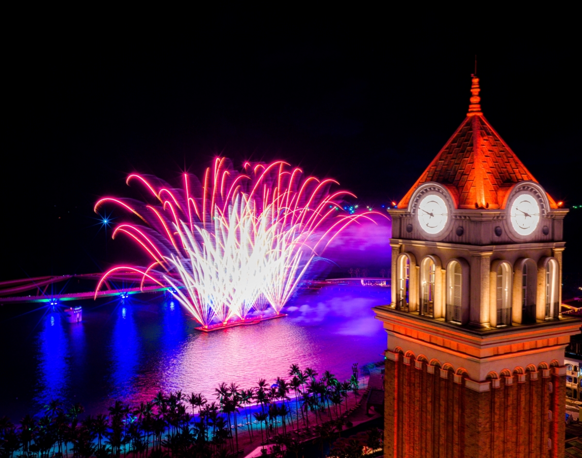Show diễn kết hợp pháo hoa nghệ thuật mang dấu ấn Sun Group tại Phú Quốc (Ảnh: Ánh Dương)