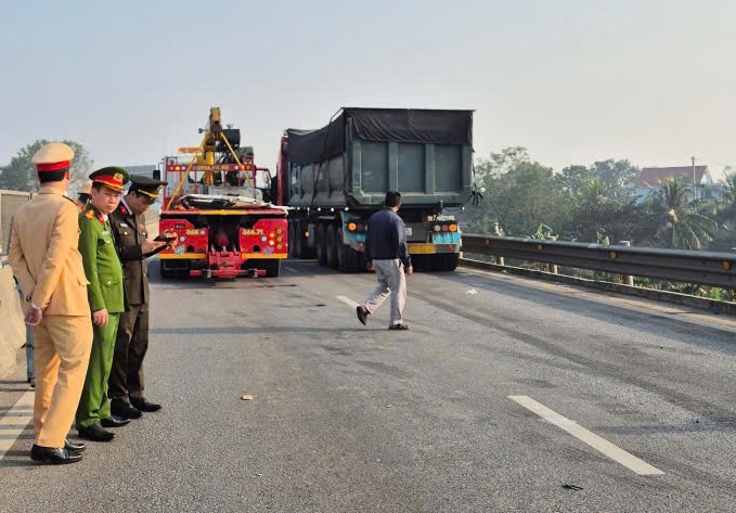 Tai nạn làm 4 người tử vong, nhiều người bị thương. 