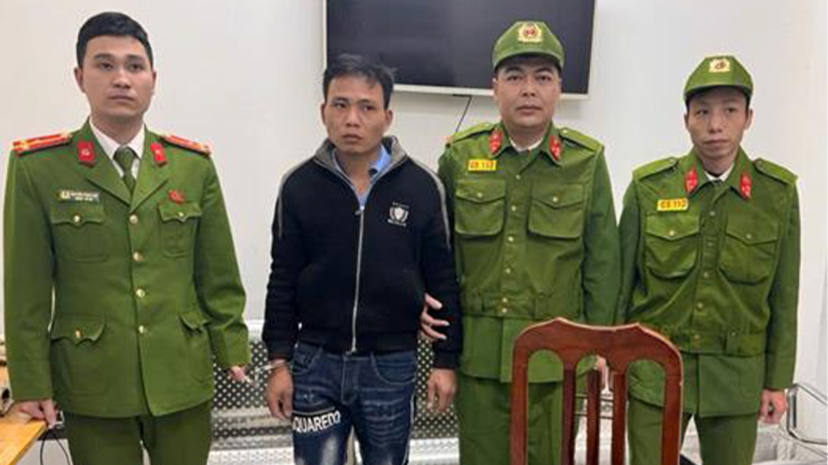 Đối tượng giấu ma tuý trong bao thuốc lá bị bắt giữ