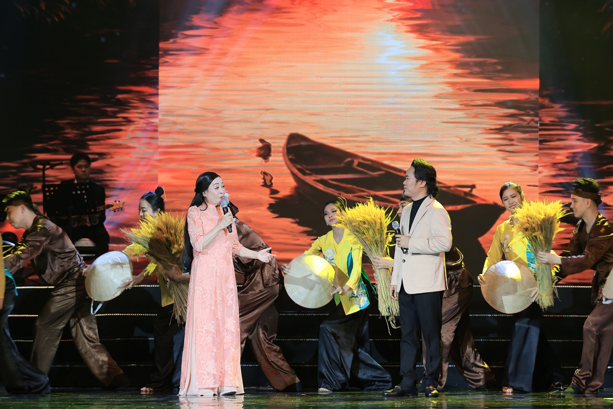 Nghệ sĩ Vượng Râu và NSND Thu Hiền