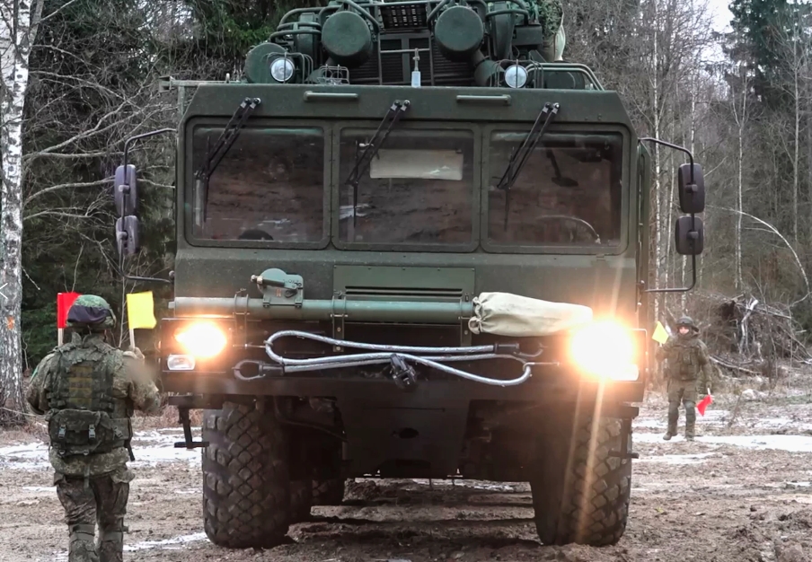 Hệ thống tên lửa Oreshnik của Nga. Ảnh: AP