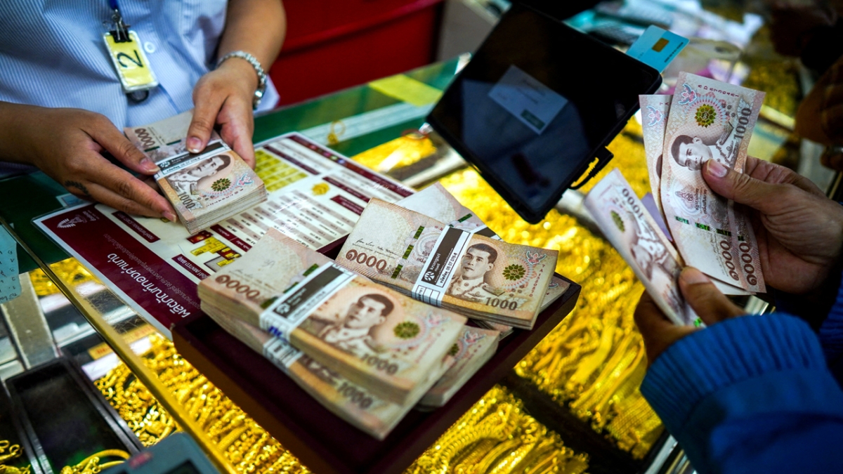 Cơ quan quản lý Thái Lan cũng đang xem xét giới hạn giao dịch vàng trực tuyến bằng đồng Baht
- Ảnh minh họa: Reuters