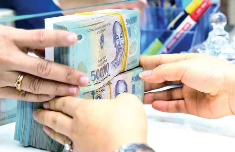 Ngân hàng Nhà nước yêu cầu các tổ chức tín dụng kiểm soát chặt tốc độ tăng trưởng tín dụng đối với các lĩnh vực tiềm ẩn rủi ro, đặc biệt là bất động sản. (Ảnh minh họa: KT)