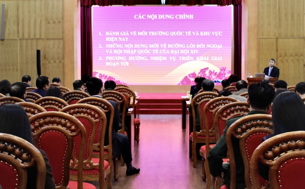 Toàn cảnh hội nghị.