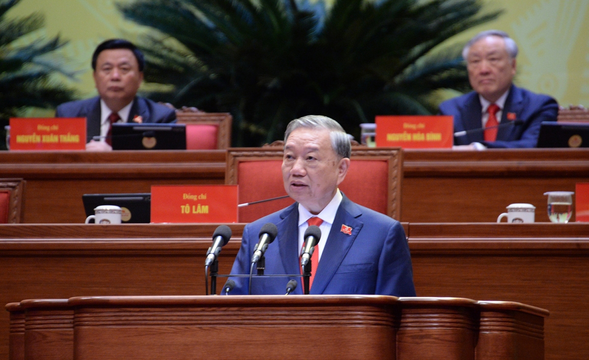 Tổng Bí thư Tô Lâm trình bày Báo cáo của Ban Chấp hành Trung ương Đảng khóa XIII về các văn kiện trình Đại hội XIV của Đảng.