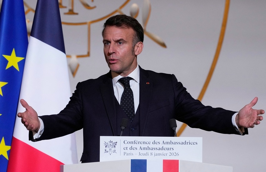 Tổng thống Pháp Emmanuel Macron phát biểu tại Hội nghị các Đại sứ Pháp diễn ra ở thủ đô Paris hôm 8/1.Ảnh: Reuters