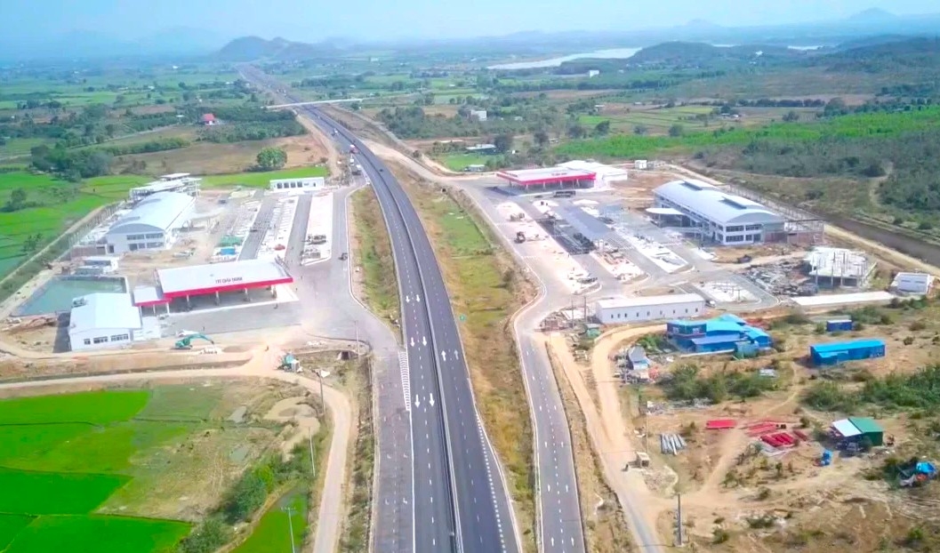 Cục Đường bộ "thúc" tiến độ trạm dừng nghỉ cao tốc, yêu cầu hoàn thành trước 30/4.