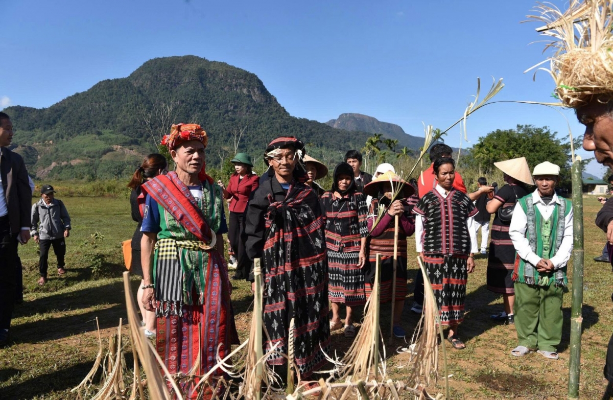 Trang trí cho Lễ hội tế thần Nước.