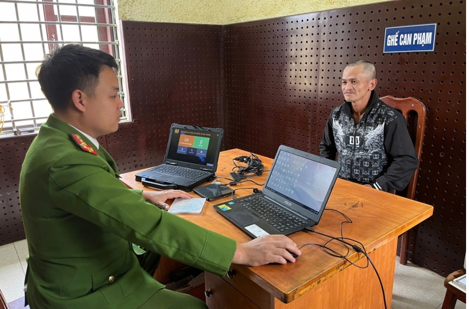 Phan Văn Huấn tại cơ quan công an. Ảnh: Công an tỉnh Quảng Ninh.