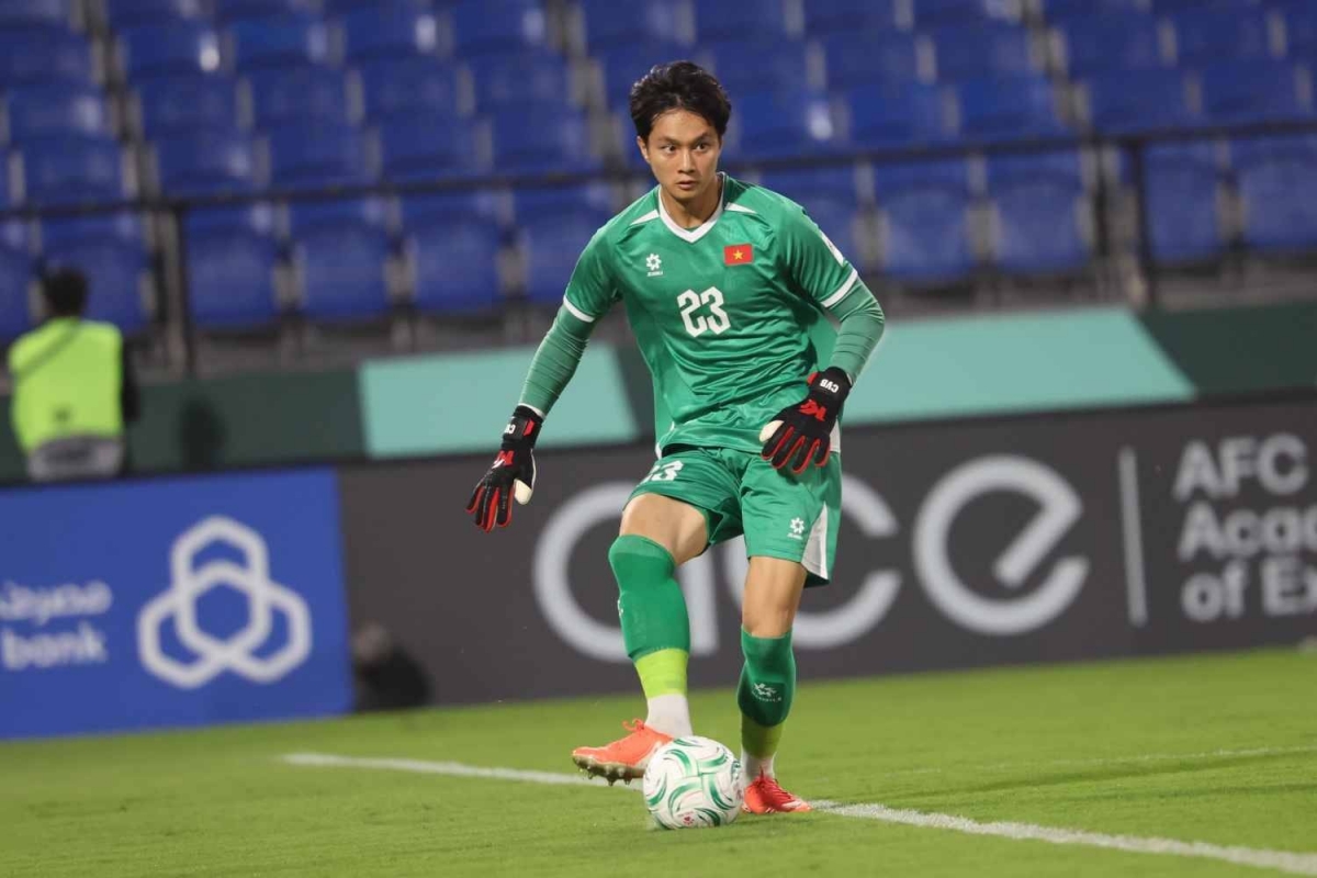 Thủ môn Cao Văn Bình có hiệp 1 thi đấu khá tốt. (Ảnh: AFC). 