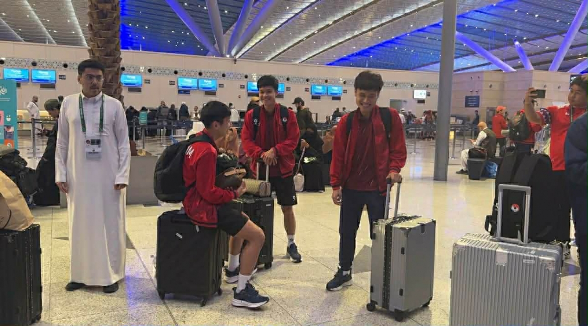 U23 Việt Nam lên sân bay về nước sau hành trình ấn tượng ở U23 châu Á 2026.