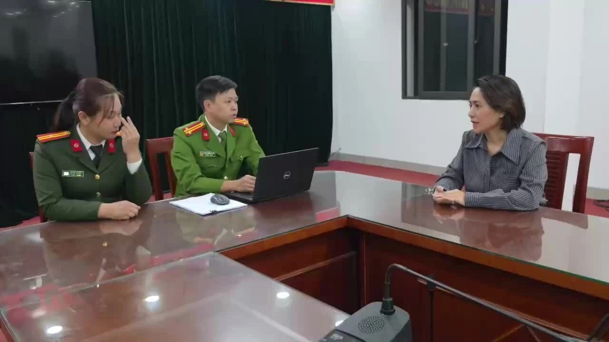 Công an TP Hà Nội khởi tố vụ án, bắt tạm giam Nguyễn Thị Thu Hà, Giám đốc Công ty TNHH Ngọc Việt Education, để điều tra tội “Lừa đảo chiếm đoạt tài sản” liên quan chương trình “Về đây bốn cánh chim trời”.