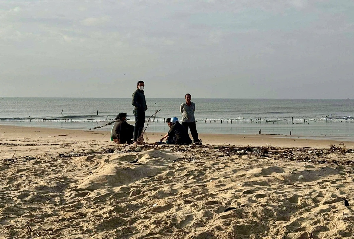 Hiện trường tìm thấy thi thể nạn nhân. Ảnh: B.H