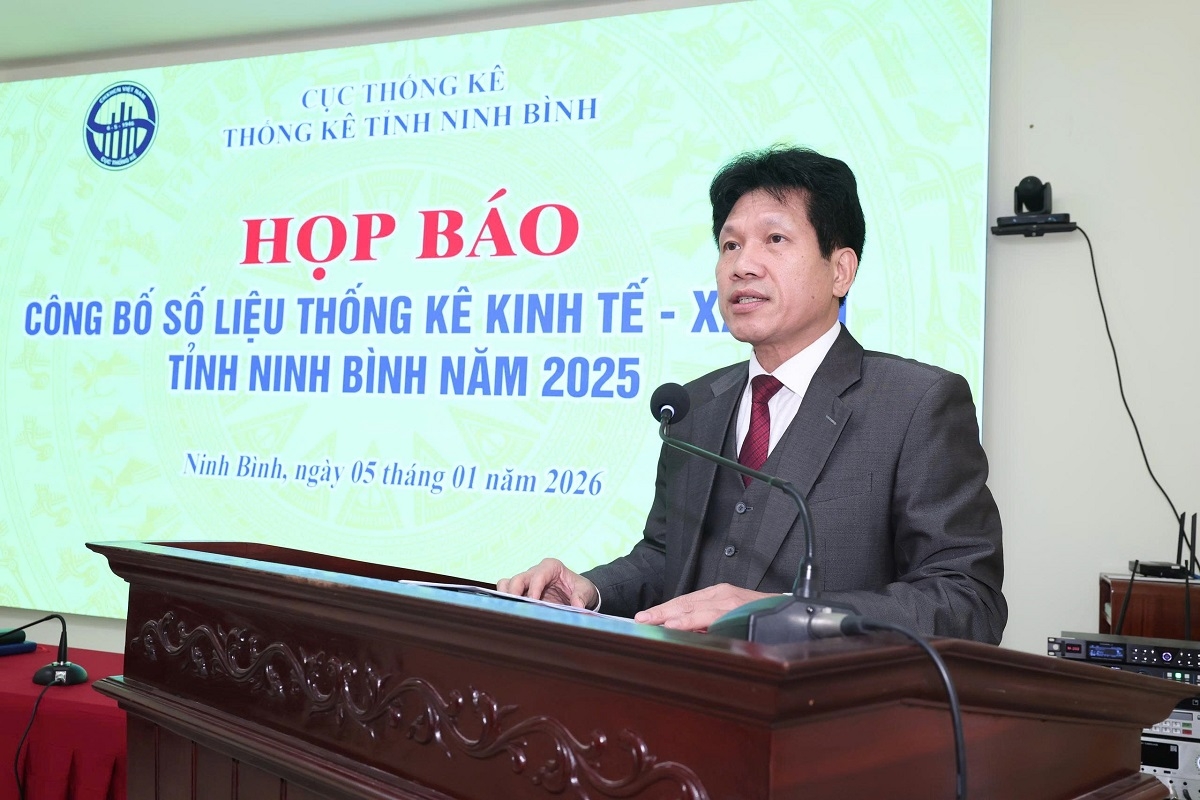 Ông Lê Mạnh Hồng, Trưởng Thống kê tỉnh Ninh Bình