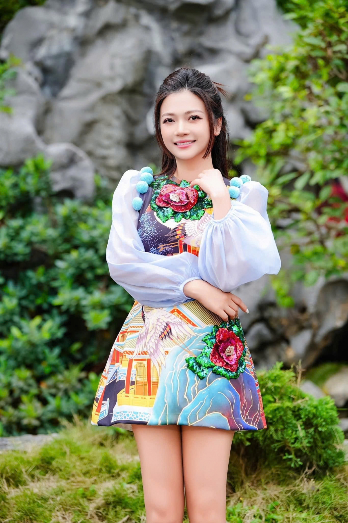 Trong suốt sự nghiệp, nữ diễn viên đảm nhận nhiều vai diễn có số phận khác nhau, từ những người phụ nữ cam chịu đến các nhân vật có cá tính phức tạp. Dù không phải vai nào cũng tạo được hiệu ứng mạnh mẽ, NSƯT Kiều Anh vẫn được đánh giá cao ở sự bền bỉ và nghiêm túc với nghề.